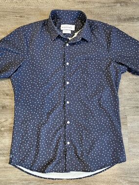 Mizzen+Main Men's Navy Micro-Heart Short Sleeve Shirt